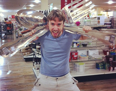 《陪女人購物的男人攝影》能熬過這一關的就是真男人