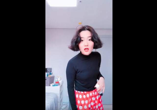 韓妹當Youtuber跳舞時《爺爺走進來找人》一秒變孫女控der有藏 - 圖片3