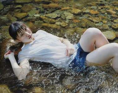 《油畫美少女》遠看像照片的技術這功力太高了