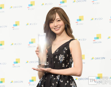 《2017年日本寫真集銷售排行榜》乃木坂46成員寫真集就佔了榜上六名啊
