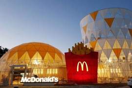 韓國奧運新景點《以麥當勞套餐做主設計的麥當勞》這是..1號餐嗎（笑）