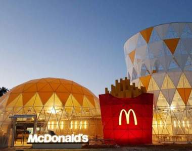 韓國奧運新景點《以麥當勞套餐做主設計的麥當勞》這是..1號餐嗎（笑）