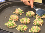 日本古怪食物《高槻烏龍麵餃》真難想像是什麼味道…… 日本古怪食物《高槻烏龍麵餃》真難想像是什麼味道……