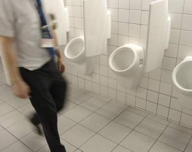 廁所冷知識《小便斗與馬桶數量的關係》你知道小便斗不能隨便裝嗎?