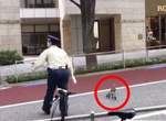 超暖心《日本警衛幫助鴨鴨母子過馬路》網友大讚東京也是很有人情味的嘛w 超暖心《日本警衛幫助鴨鴨母子過馬路》網友大讚東京也是很有人情味的嘛w