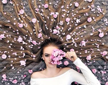 IG上的《魔髮女孩》以自己的頭髮作為主題拍出一系列美照