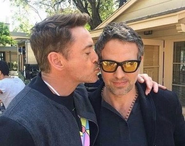 直男《與同性做過最親密的事》我覺得......這樣有點萌  ✿◕‿◕✿ 