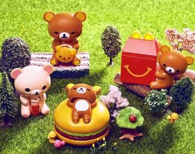 玩具爭霸戰《韓國麥當勞推出拉拉熊公仔》跟寶可夢拚了.....