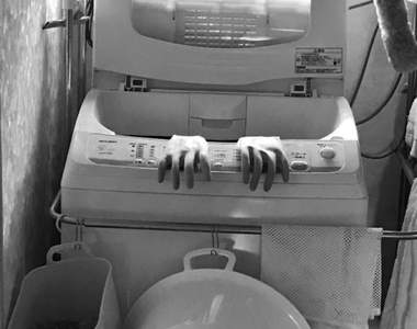 恐怖《爬出洗衣機的雙手》井變少所以貞子改從洗衣機登場惹嗎...