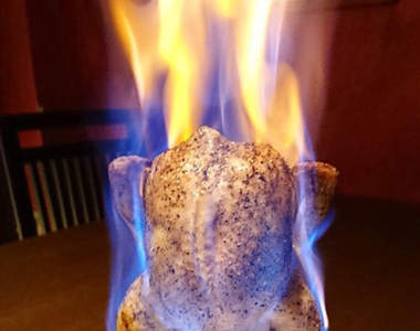 超豪邁《惡魔料理》遭受地獄業火焚燒的惡魔雞讓你又多了個去名古屋的理由♪