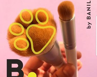 迎接狗年 Banila co 推出《狗狗肉球腮紅刷》化妝的同時也可以感受到可愛肉球