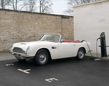 植入電動馬達 Heritage EV計劃改造《Aston Martin DB6 MKII Volante》經典老車
