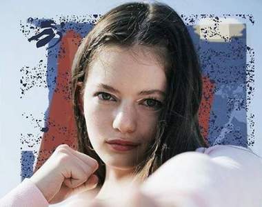 《跆拳道公主》當年的吸血鬼妹妹 Mackenzie Foy 長大變迪士尼公主惹