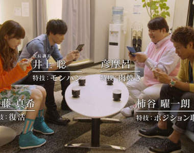 《魔物獵人世界的面連大法》四台主機四台螢幕兜在一起就對了