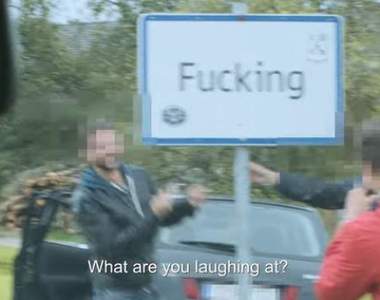 自己家地名超色情《Pornhub宣布送他們終身高級會員》誰敢登記ww