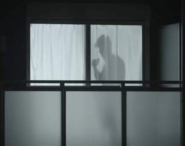 獨居女子必見《人影防盜對策》假裝房裡隨時都有男生在家