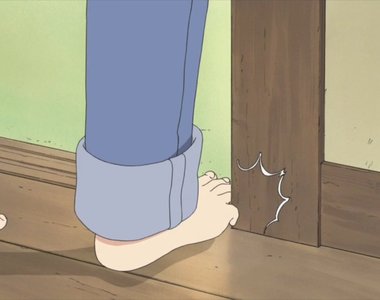 無用發明XD《腳趾小拇指用安全帽》因為撞到很痛嘛~所以要保護啊XD