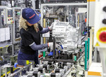 《Toyota》波蘭TMMP生產線正式投產全新hybrid油電傳動結構 《Toyota》波蘭TMMP生產線正式投產全新hybrid油電傳動結構