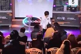 最心愛的電競選手來了《兩位小粉絲搶毛巾打成一團》電視全程直播中w