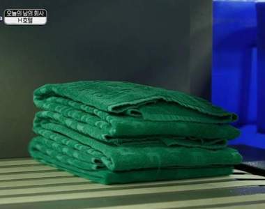 電視節目帶你看《飯店洗衣流程》原來床單毛巾被套都是這樣「洗」出來的