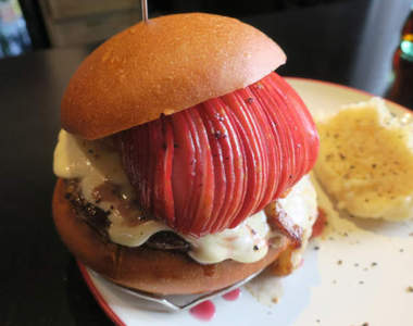 東京打卡美食《蘋果漢堡》美得讓你不知該從哪裡開吃