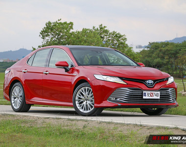 連《Toyota Camry》都進口 國產中大型房車該何去何從？