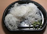 長久以來的疑問《生魚片旁蘿蔔絲真正用途》配著吃最讚惹 長久以來的疑問《生魚片旁蘿蔔絲真正用途》配著吃最讚惹