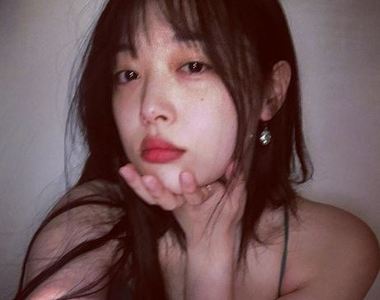 沉寂一陣子之後《雪莉》IG發這張圖片引起日韓粉絲大吵