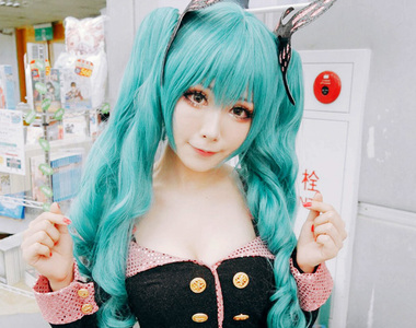 小香特派員 ★ 台大CWT49 第一日Cosplay拍拍遊記 這大雨完全讓我沒辦法拍啊....
