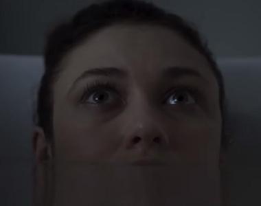 恐怖片《Mara》鬼只壓床還不夠 順便把人給殺了