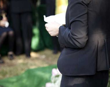 Reddit熱門話題《老婆在排練我的葬禮》最後神展開讓人哭笑不得(￣▽￣|||)  