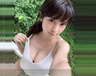 《甜美系小護士》桃月なしこ這回挑戰野外露出的比基尼寫真特輯