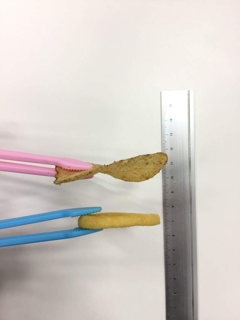 日本新推史上最厚《超厚切洋芋片》網友吐槽:這樣還算洋芋"片"嗎ww - 圖片4 日本新推史上最厚《超厚切洋芋片》網友吐槽:這樣還算洋芋"片"嗎ww - 圖片4