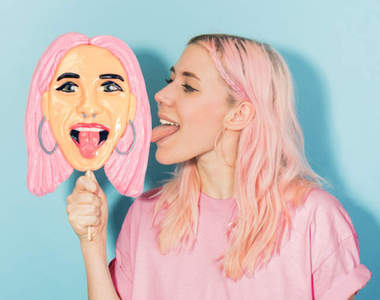 自己的臉自己舔《等尺寸人臉棒棒糖》吃完都不知道多久以後惹ww