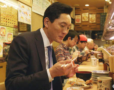 《迴轉壽司》習慣大調查　你會拿軌道上的壽司還是直接點呢？