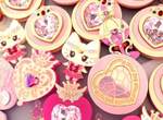 讓人少女心爆發的《夢幻原宿系壓克力飾品》還有各種美戰同人製品喔 讓人少女心爆發的《夢幻原宿系壓克力飾品》還有各種美戰同人製品喔