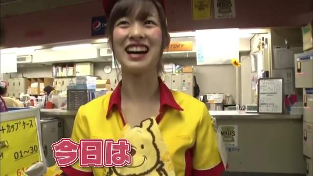 女權主義者又開炮！賽車女郎被取消後抗議這個「女大生熱門職業」…狠酸：球場快變酒店