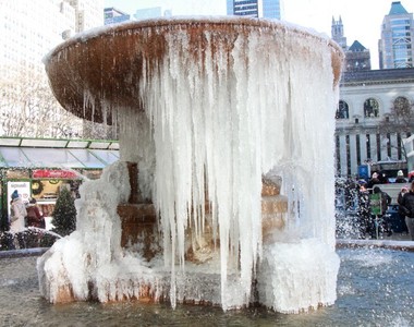 《地球比火星還冷》尼加拉瀑布拍起來都像奇幻世界了
