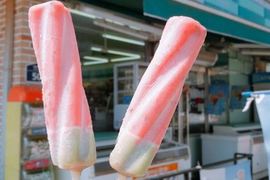 乍看之下很正常的冰棒　翻到背面的《冰棒警告標語》到底在成人什麼啦