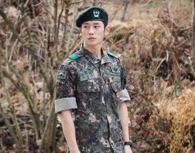 這徵兵資訊超有梗《超懂時下流行語的徵兵訊息》兵務廳：把「你」收藏在心上囉♥