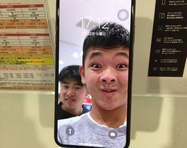 黑歷史確定《妨礙營業的手機桌布》展示機不是拿來這樣玩的啦(。-∀-)