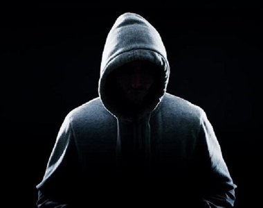 快遞箱別亂丟！《陌生男子騷擾事件》被神秘人騷擾調查後發現竟然是「他」...