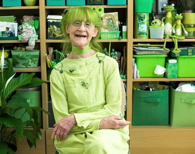 熱愛綠色的《綠色女士》Elizabeth Sweetheart 從頭到腳整個房間都是綠色相關