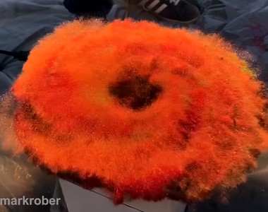 報復包裹小偷《前NASA工程師自製亮粉炸彈》誰都別想惹工程師