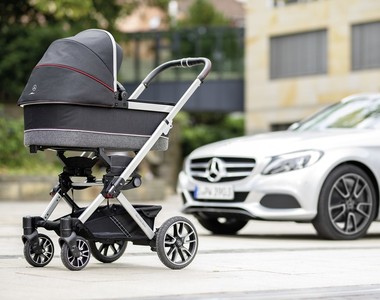 《Mercedes-Benz》超時尚打造 《嬰兒車》也要AMG輪圈