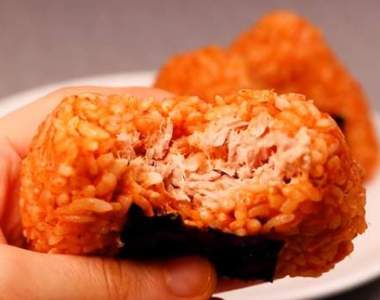 窮人美食首推《自製鮪魚飯糰》每天三顆三餐就解決了還超飽....