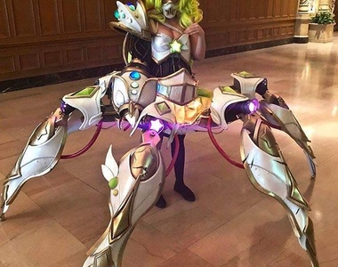Anime Expo動漫展出現超狂Cosplay「英雄聯盟」《星光少女》烏爾加特