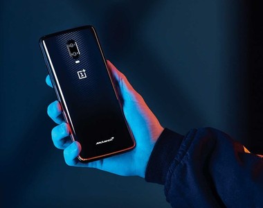 英國超跑元素加持《OnePlus 6T McLaren Edition》聯名款智慧型手機