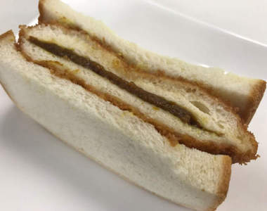 麵包夾麵包《咖哩麵包三明治》話題美食創意竟然來自台灣的燒餅油條？