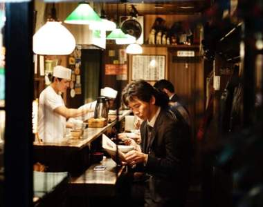 《一人吃飯》比跟別人吃飯更容易胖？這是多麼殘忍的結果阿...